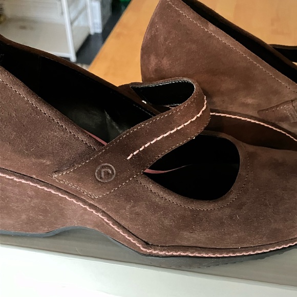 Rockport Walk-Dry Suede Shoes, Sz.8 - Picture 3 of 7